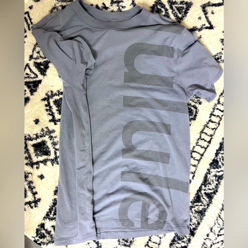 Lululemon gray t-shirt-size small